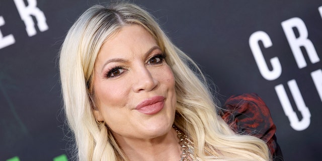 Close up of Tori Spelling