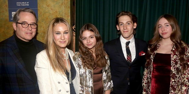 Sarah Jessica Parker and Matthew Broderick with their kids