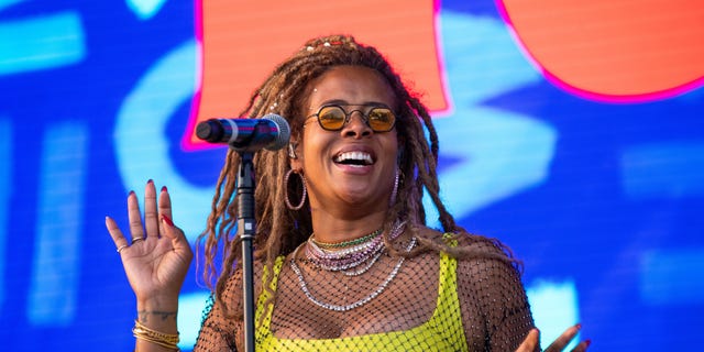 Kelis performing on stage