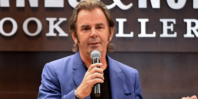 Jonathan Cain promoting his memoir at Barnes and Nobles