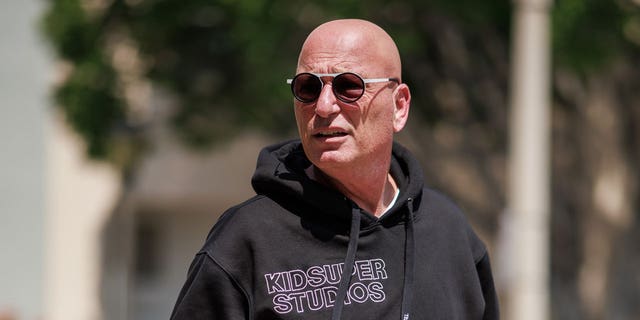 Howie Mandel in sunglasses