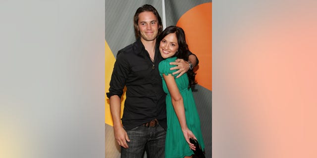 While filming "Friday Night Lights," Minka Kelly and co-star Taylor Kitsch began a relationship.