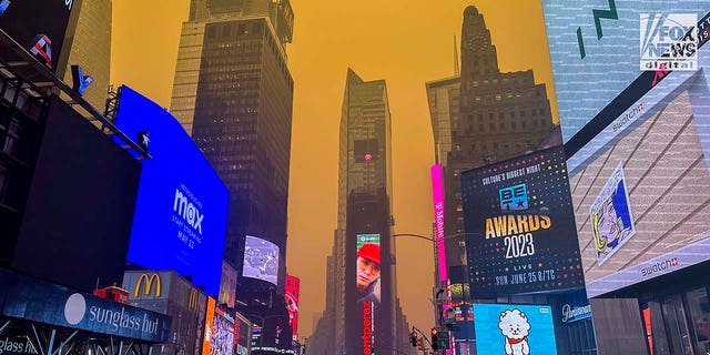 Smoke in NYC from the Canadian wildfires