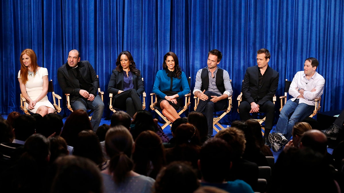 Sarah Rafferty, Rick Hoffman, Gina Torres, Meghan Markle, Patrick J. Adams, Gabriel Macht, Aaron Korsh 