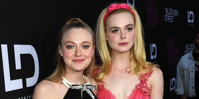 Dakota and Elle Fanning