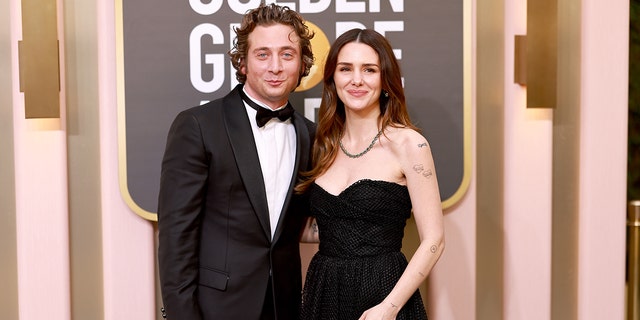 Jeremy Allen White and Addison Timlin walk red carpet at Golden Globe Awards