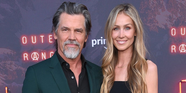 Josh Brolin wears green suit to Outer Range premiere with wife Kathryn Brolin