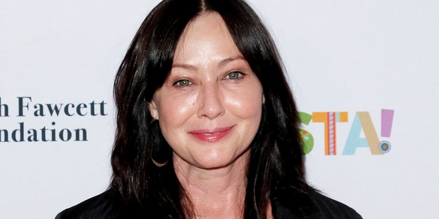 Shannen Doherty walks red carpet