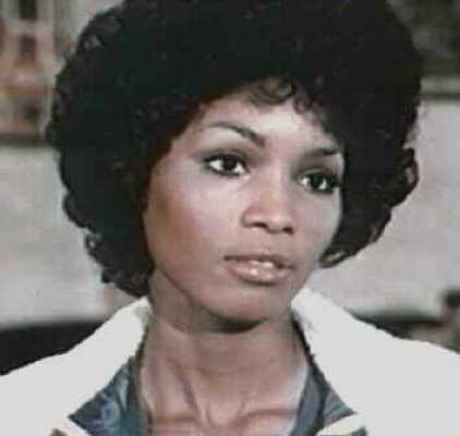 Teresa Graves 4